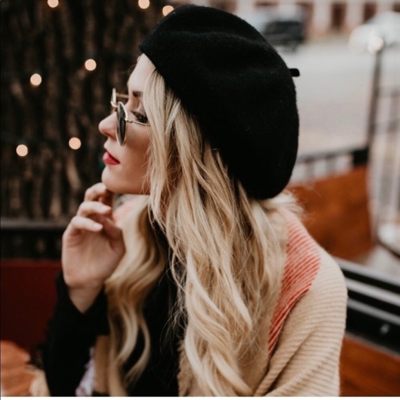 Vintage Accessories - Vintage Wool Black French Beret